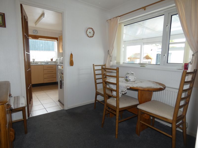 Dining Room- click for photo gallery